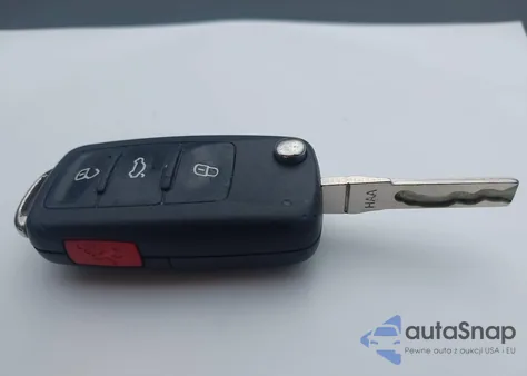 2013 Volkswagen Golf 2.0L Tdi 4-Door z USA, uszkodzony, nr VIN WVWDM7AJ4DW136205